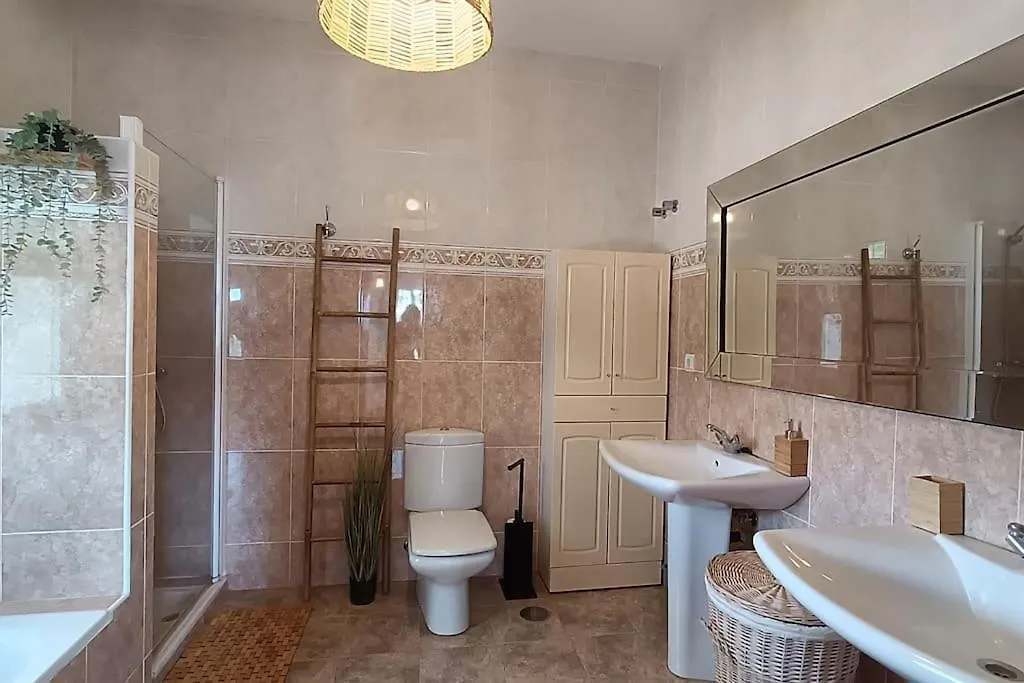 Villa Dos Torres - Perfect Family Vacation Malaga 0*,