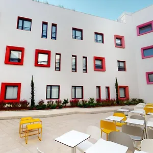 Residencia Universitaria Resa Centro Vandrarhem